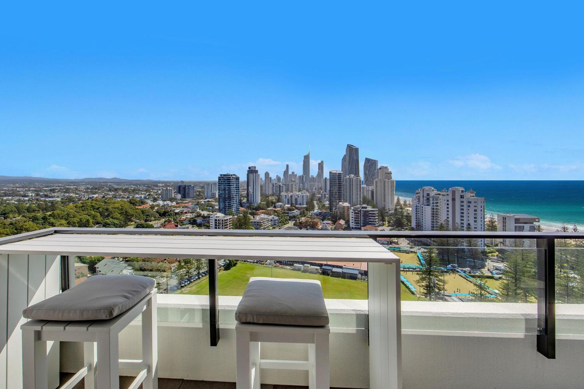 Apartment Opus Luxe 21st Flr Stunning Ocean Views Gold Coast